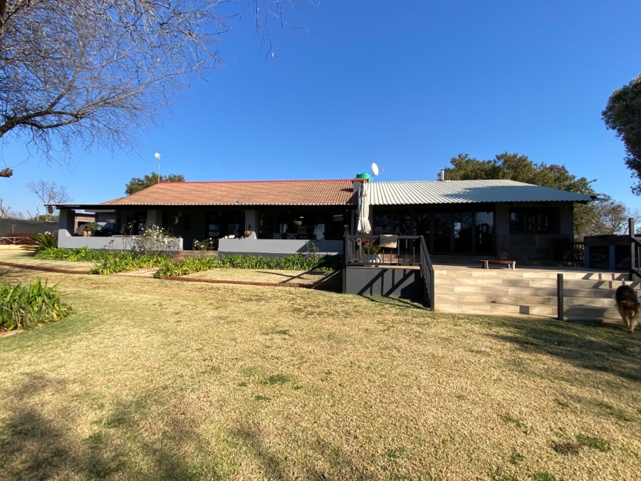 5 Bedroom Property for Sale in Koster North West